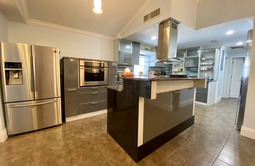 Gotha House | Quaint 4 Bedroom Farm House with Modern Vibe