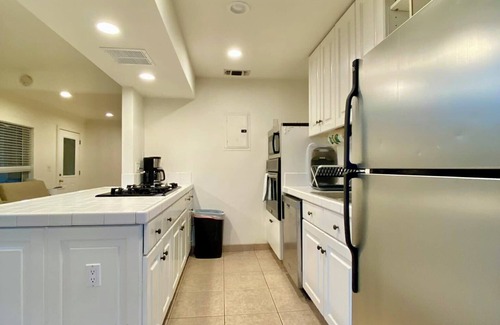 Westside Costa Mesa Apartment | Quaint American Abode