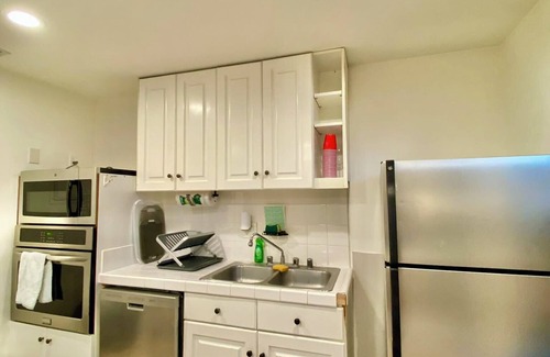 Westside Costa Mesa Apartment | Quaint American Abode