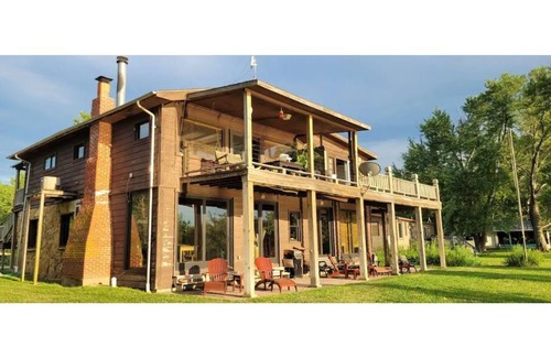 St. Joseph Cabin | Quaint and peaceful waterfront cabin UNIT #2