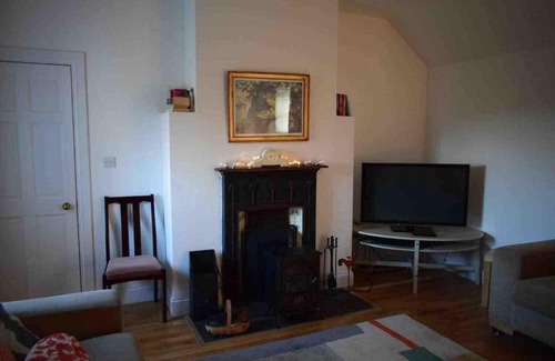 Laphroaig House | Quaint and quirky coastal Cottage Islay