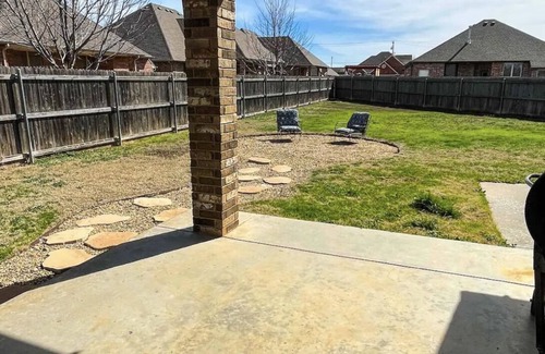 Wheatland House | Quaint and Spacious Home with great highway access