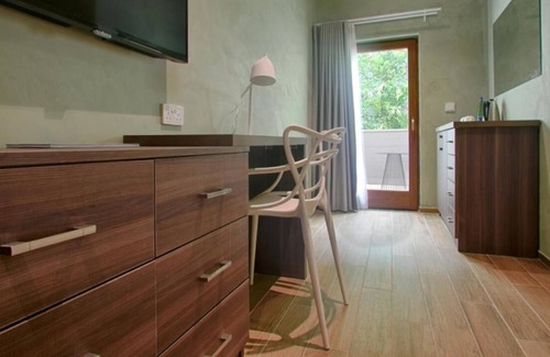 Sannat House | Quaint Boutique Hotel Sannat Comfort Room BB 2 people