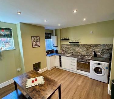 Bury St Edmunds House | Quaint Bury St Edmunds Cottage