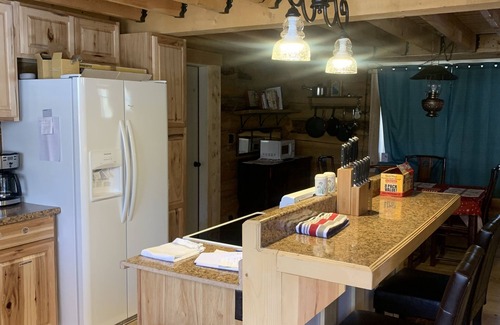 Twin Lakes Cabin | Quaint Cabin in the Woods by Mount Elbert & Pet friendly
