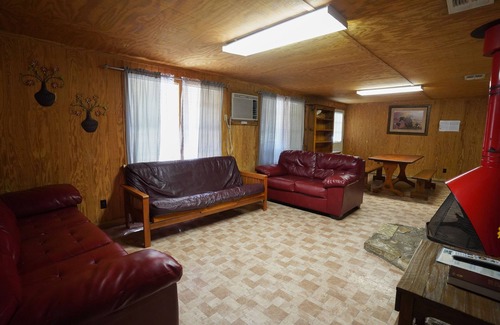 Concan Cabin | Quaint cabin located on the Frio River