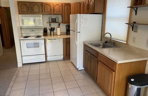 Elmira Ski Chalet | Quaint Chalet w/huge Garage for Toys - Pet Friendly