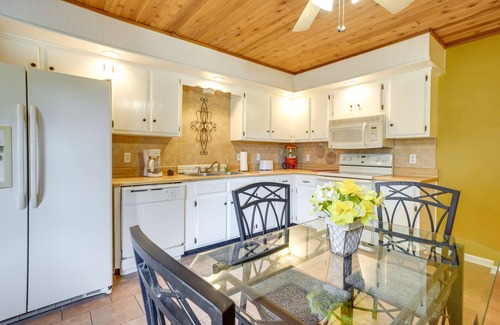 Flintstone House | Quaint Chattanooga Valley Retreat: Private Hot Tub