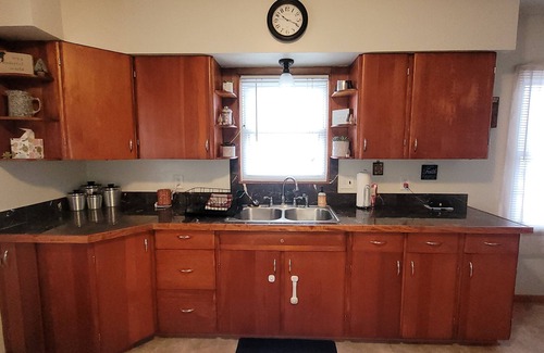Platteville House | Quaint, clean home in quiet neighborhood.