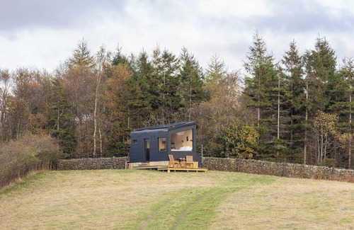 Hope Valley Cabin | Quaint & cosy cabin tucked away in a private slice of Peak District countryside.