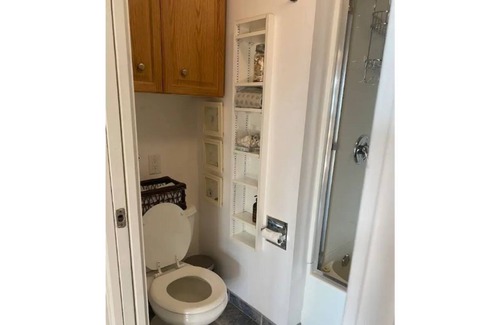 Deep Cove House | Quaint cottage within a 5 minute walk to Deep Cove, beach, & mountain adventures