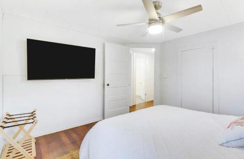 Stuart House | Quaint Cottage - Downtown Stuart