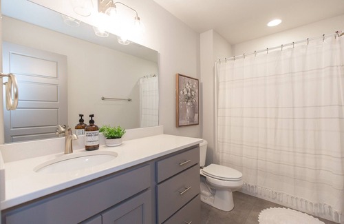 Four Corners House | Quaint Cottage in 4 Corners