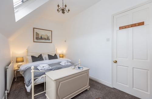 York Cottage | Quaint Cottage in Heart of North Yorkshire Village - Pet Friendly