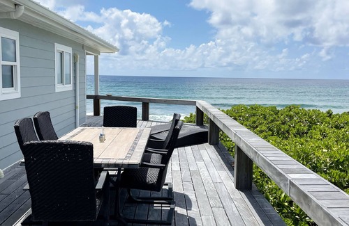 Hope Town Villa | Quaint Cottage On The Beach in the South End
