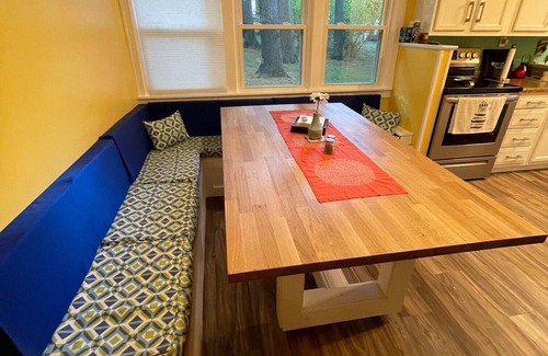 Delton Cottage | Quaint Cottage Retreat on Secluded Cove of Wall Lake