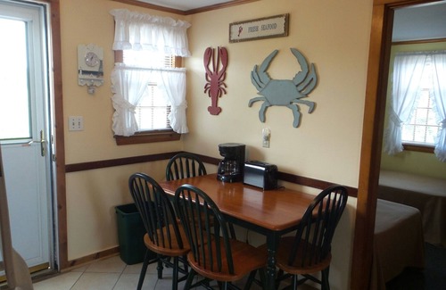West Dennis Cottage | Quaint Cottage Steps Away From West Dennis Beach!