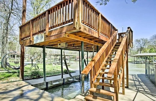 Gun Barrel City House | Quaint Cottage on Cedar Creek Lake
