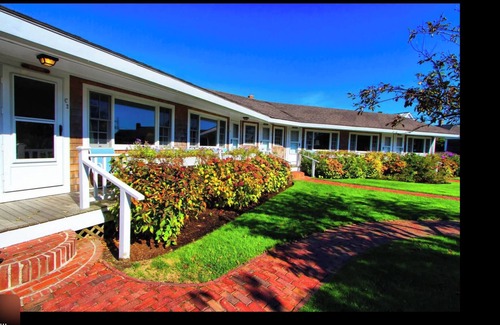 Nantucket Town Cottage | Quaint cottage with fitness room in Nantucket