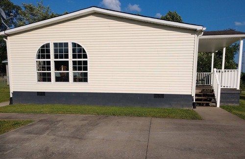 Wellington House | Quaint country cottage New Cave Run Lake and Red River Gorge