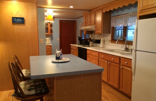 Geneva Cottage | Quaint Country-Style Cottage On Seneca Lake