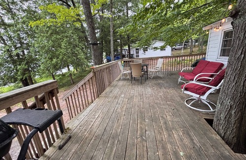 Traverse City Cabin | Quaint, Cozy Cabin