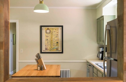 New Paltz House | Quaint & Cozy Cottage | Wood Stove, Pet Friendly