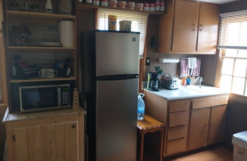 Federal Dam Cabin | Quaint cozy little cabin geared for folks coming to Leech Lake to fish or relax.