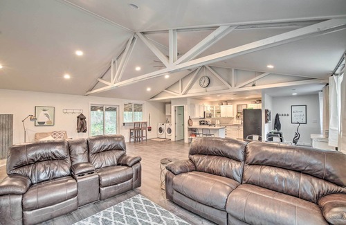 McKenna Cottage | Quaint, Cozy Outdoor Retreat Near Mt Rainier!