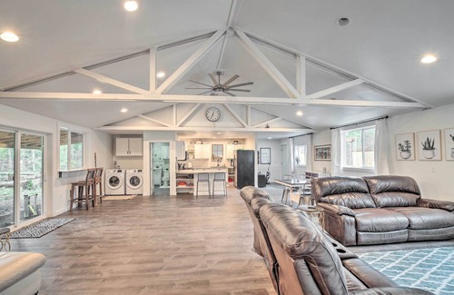 McKenna Cottage | Quaint, Cozy Outdoor Retreat Near Mt Rainier!