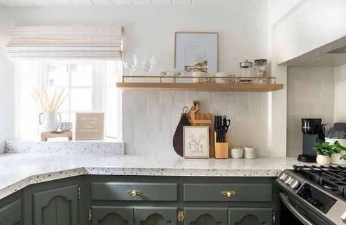 Blue Jay Cabin | Quaint Designer 2-bedroom cabin in Lake Arrowhead