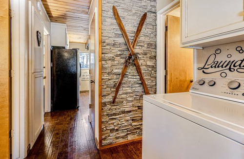Arnold Cabin | Quaint dog-friendly cabin in the woods with hot tub, deck, grill, & private W/D