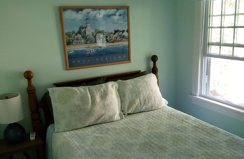 East Marion House | Quaint East Marion Cottage