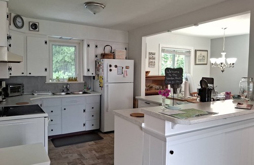 Algoma District House | Quaint family home w/AC - 5 minutes from town! (Pet-Friendly!)