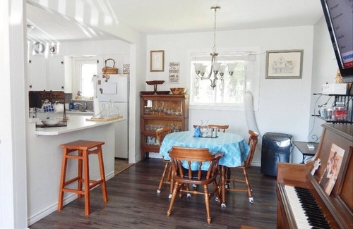 Algoma District House | Quaint family home w/AC - 5 minutes from town! (Pet-Friendly!)