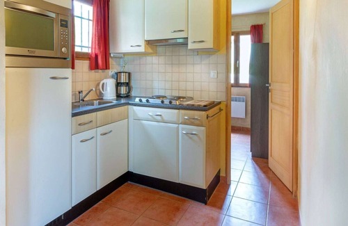 Lacapelle-Marival House | Quaint Holiday Home in Lacapelle with Private Terrace