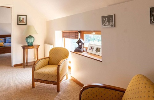 Morogues House | Quaint Holiday home in Morogues with Garden