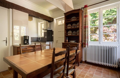 Payzac House | Quaint Holiday Home with Garden