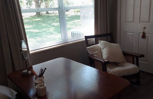 Sylvan Shores House | QUAINT HOME WITH VIEW OF LAKE CLAY ACROSS THE STREET FROM BOAT LAUNCH/DOCK