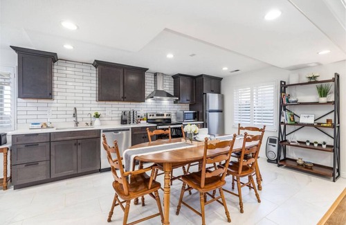 Sandy Apartment | Quaint Homeaway Near Trails and ski Resorts