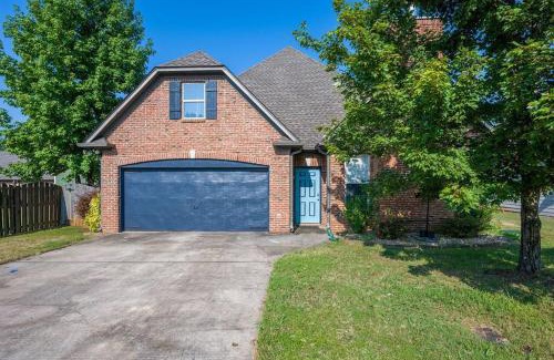 Harvest House | Quaint homey cottage style house in Harvest Alaba