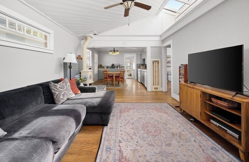 Old Town Historic District House | Quaint house walking distance to downtown