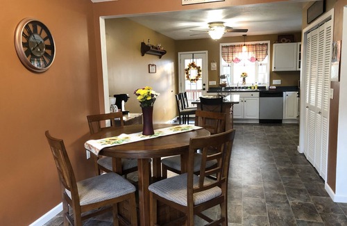 Dunkirk House | Quaint Lake Erie Vacation Cottage