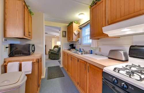 Lakemont House | Quaint Lakemont Retreat: 1 Mi to Seneca Lake!