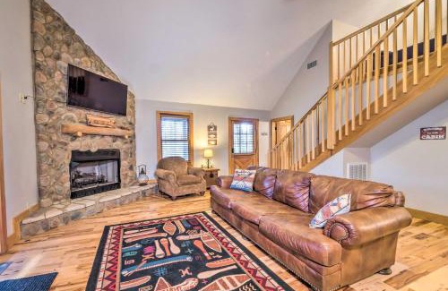 Hadley House | Quaint Lakeside Cabin with Pond and Fire Pit!