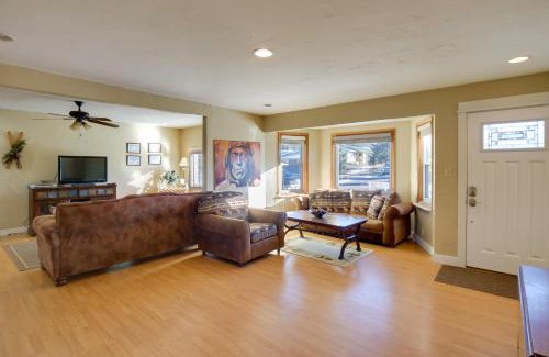 Leadville North House | Quaint Leadville Home with Grill Walk to Dtwn!