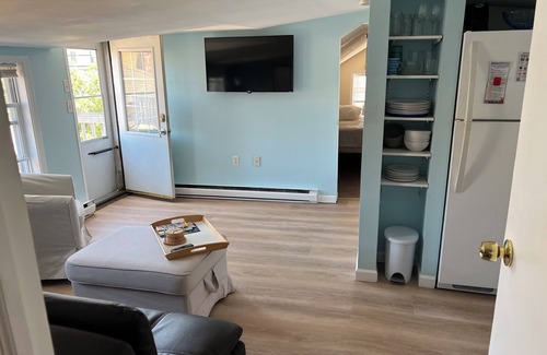 North End Condo | Quaint Little Cottage with Deck