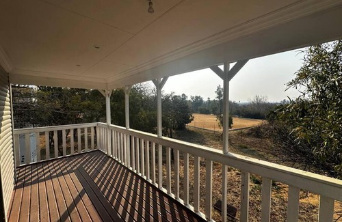 Lanseria Apartment | Quaint Log Cabin