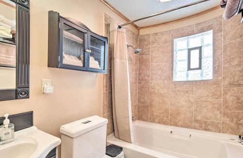 Mikana Cabin | Quaint Mikana Cabin w/ Red Cedar Lake Access!