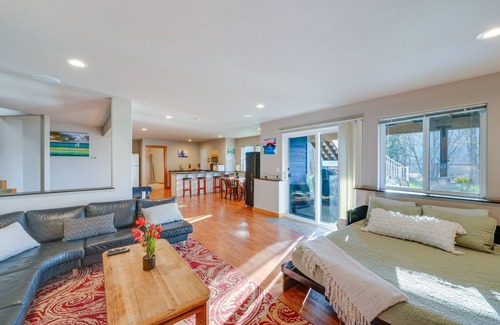 Big Lake Apartment | Quaint Mount Vernon Studio Rental w/Big Lake View